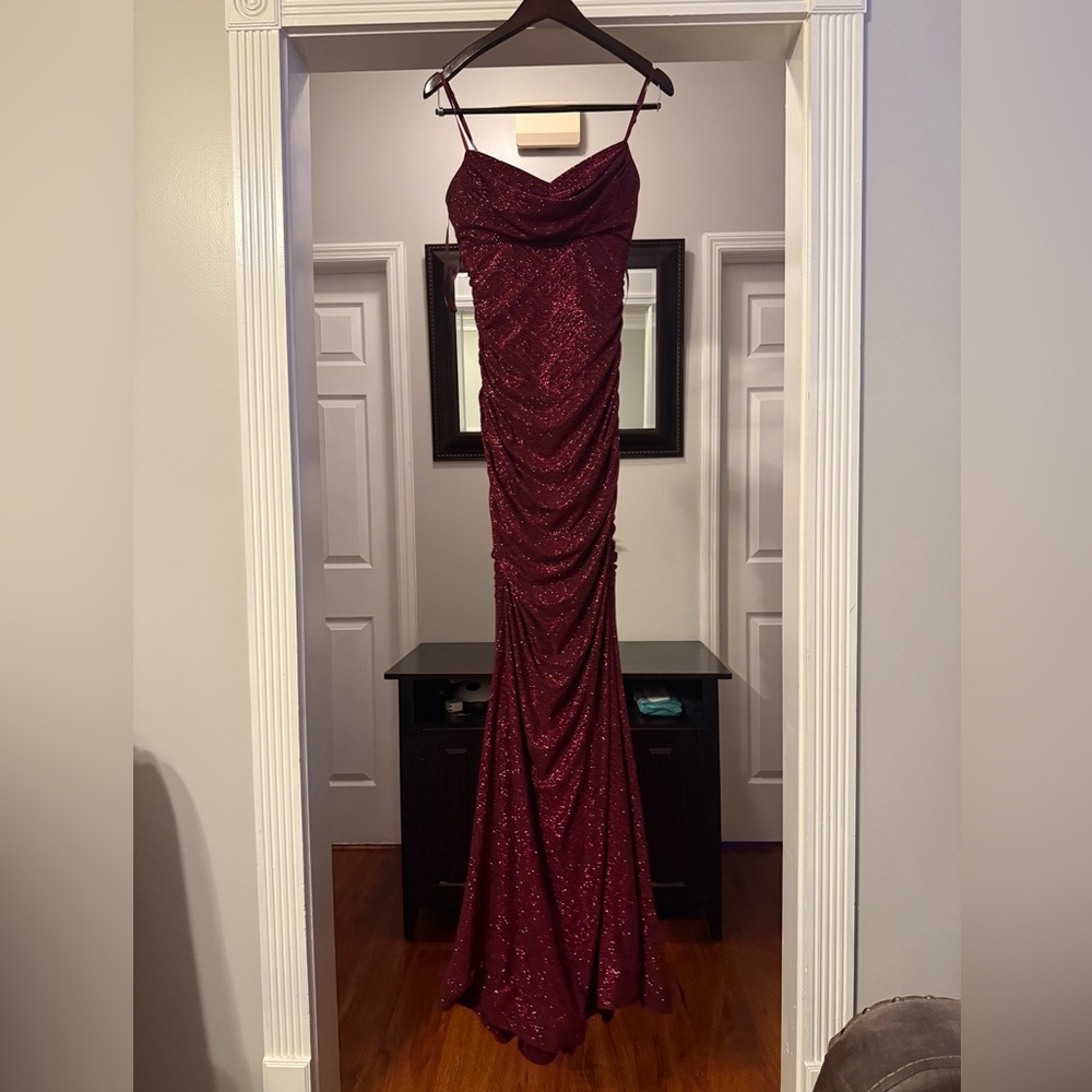 Windsor Burgundy Prom Maxi Dress